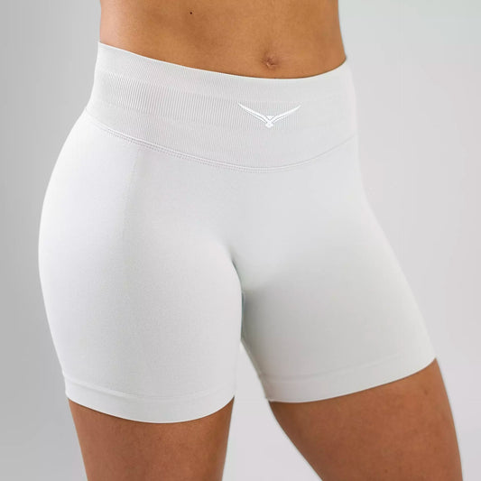 Close-up of HARDMOND Style Shorts beige elastic waistband detail
